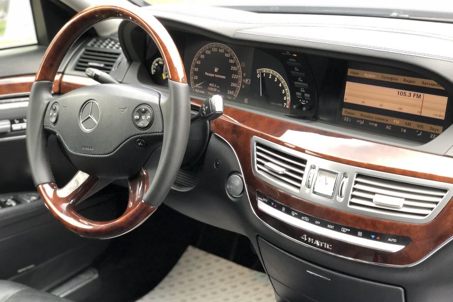 Продам Mercedes-Benz S-Class  550 4 matic  2009 года в Одессе