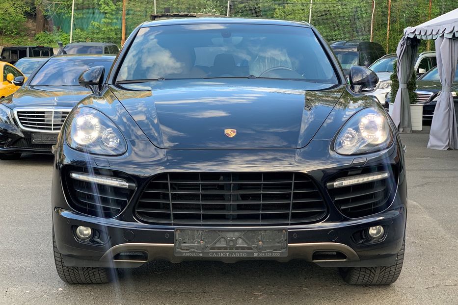 Продам Porsche Cayenne Turbo  2012 года в Киеве