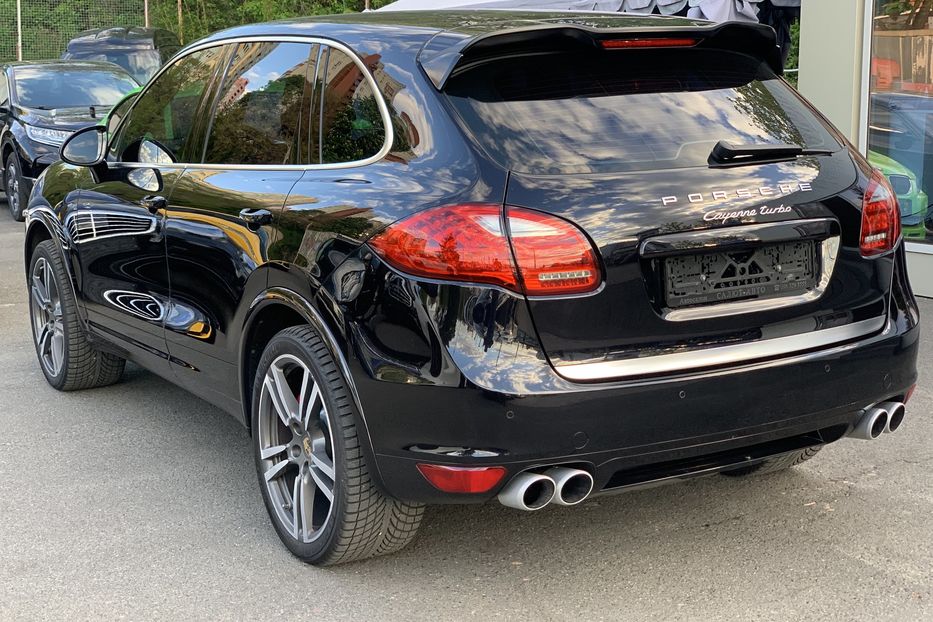 Продам Porsche Cayenne Turbo  2012 года в Киеве