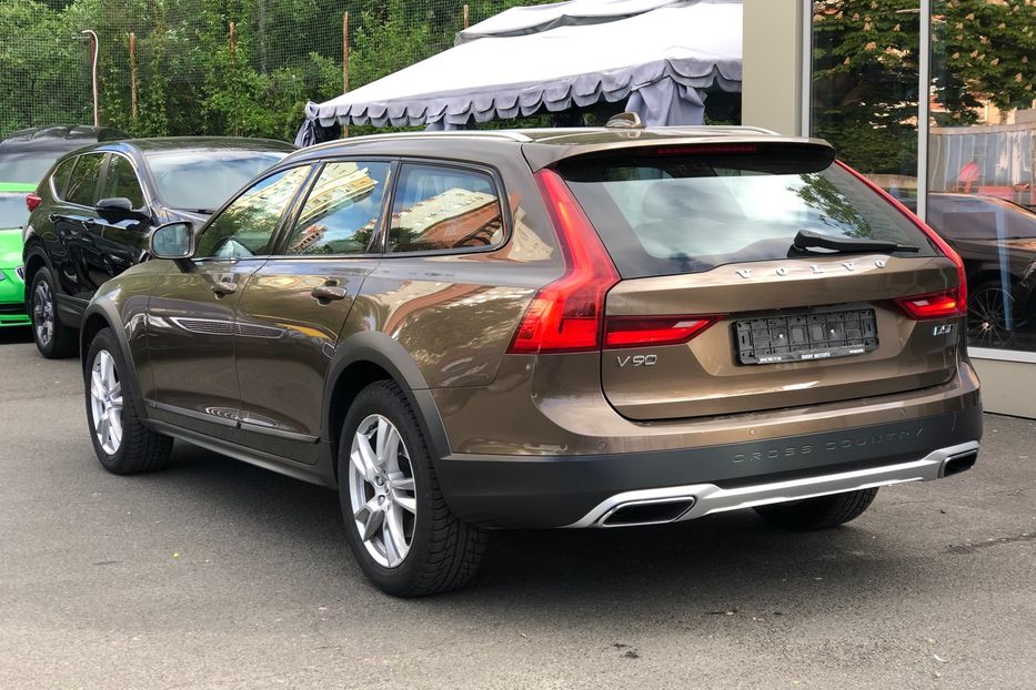 Продам Volvo V90 Cross Country D5 2018 года в Киеве