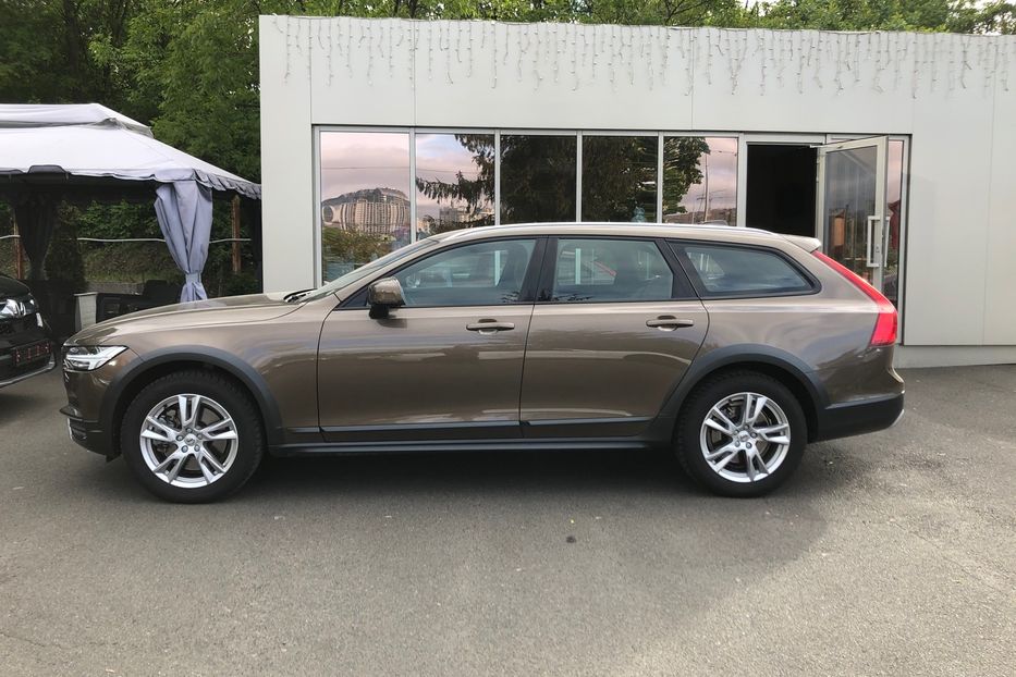 Продам Volvo V90 Cross Country D5 2018 года в Киеве