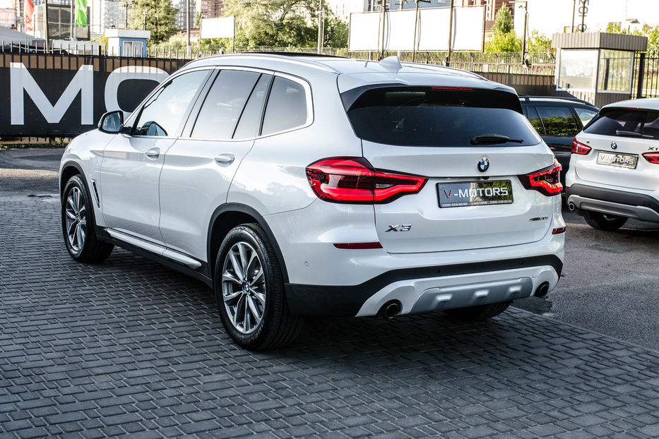 Продам BMW X3 3.0i Sdrive 2019 года в Киеве