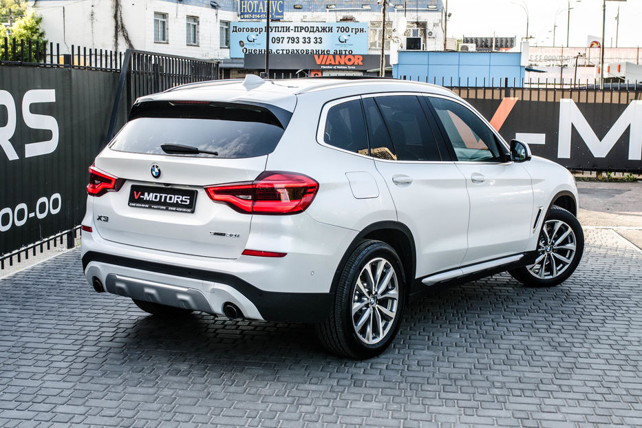 Продам BMW X3 3.0i Sdrive 2019 года в Киеве