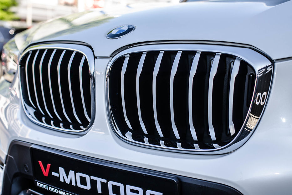 Продам BMW X3 3.0i Sdrive 2019 года в Киеве