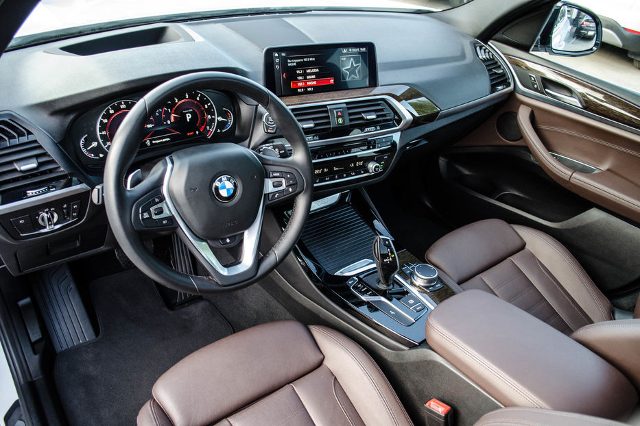 Продам BMW X3 3.0i Sdrive 2019 года в Киеве