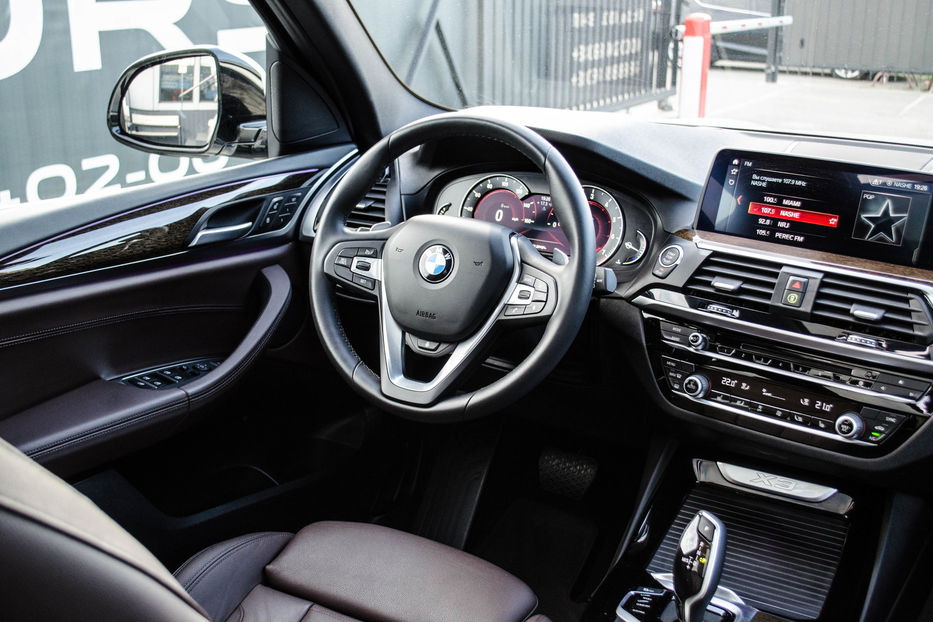 Продам BMW X3 3.0i Sdrive 2019 года в Киеве