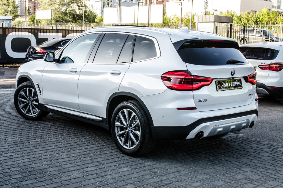 Продам BMW X3 3.0i Sdrive 2019 года в Киеве