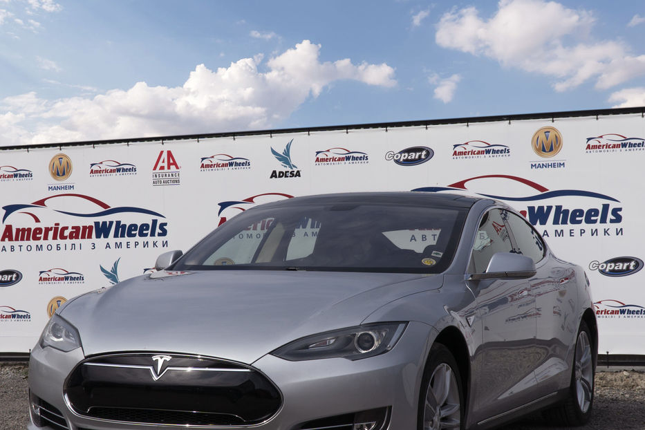Продам Tesla Model S 85 2013 года в Черновцах