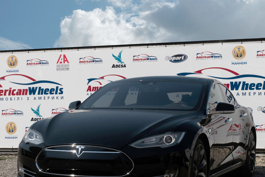 Продам Tesla Model S P85D Ludicrous 2014 года в Черновцах