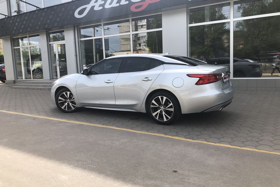 Продам Nissan Maxima 2019 года в Одессе