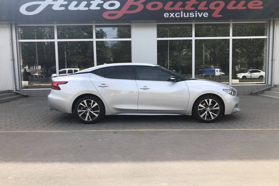 Продам Nissan Maxima 2019 года в Одессе