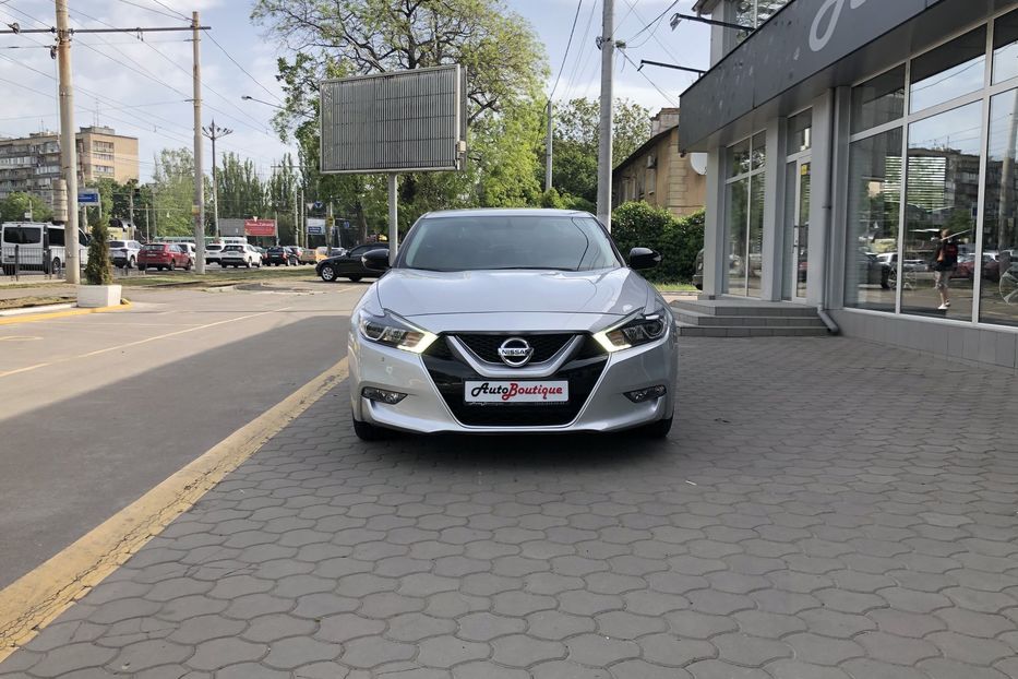 Продам Nissan Maxima 2019 года в Одессе