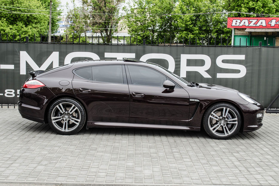 Продам Porsche Panamera 2011 года в Киеве