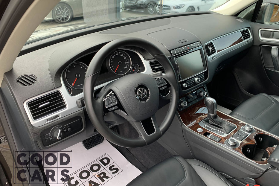 Продам Volkswagen Touareg Business  2016 года в Одессе