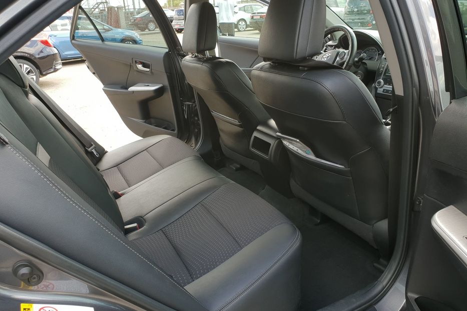Продам Toyota Camry SE 2013 года в Киеве