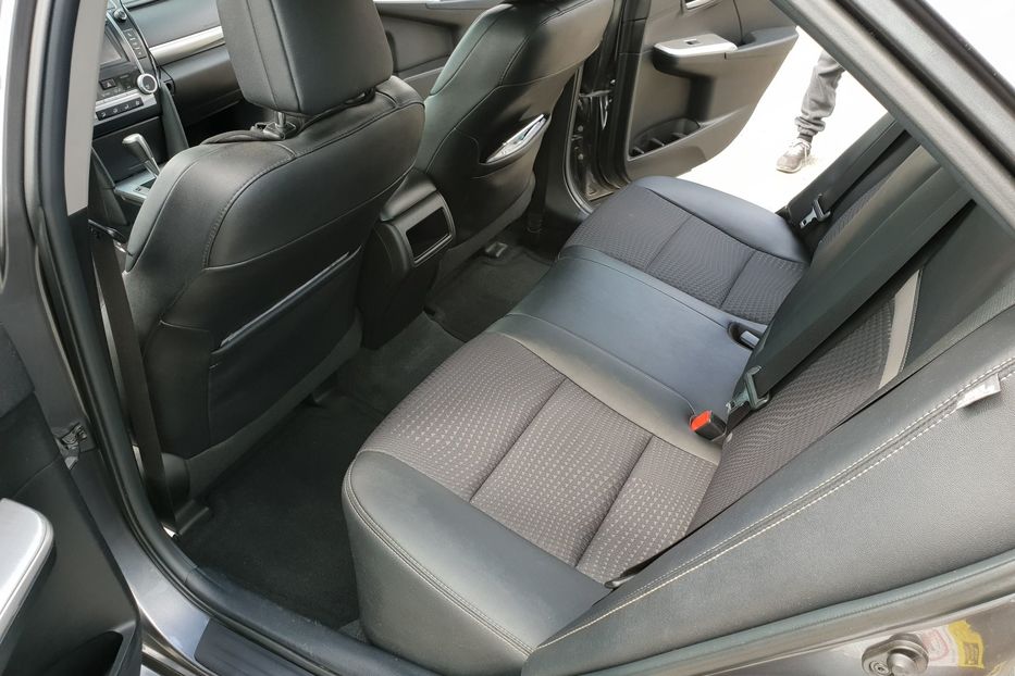 Продам Toyota Camry SE 2013 года в Киеве