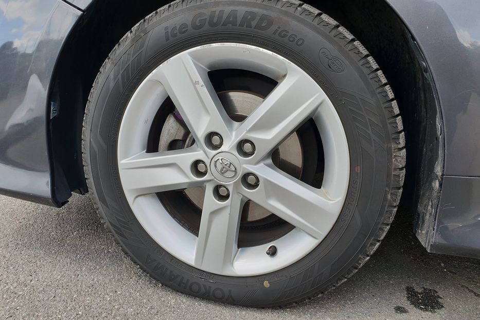 Продам Toyota Camry SE 2013 года в Киеве