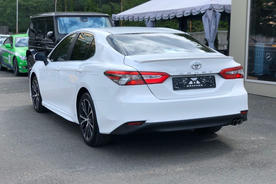Продам Toyota Camry 2018 года в Киеве