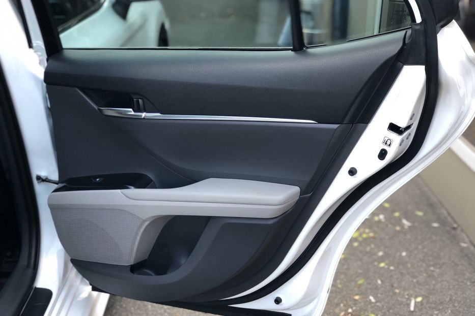 Продам Toyota Camry 2018 года в Киеве