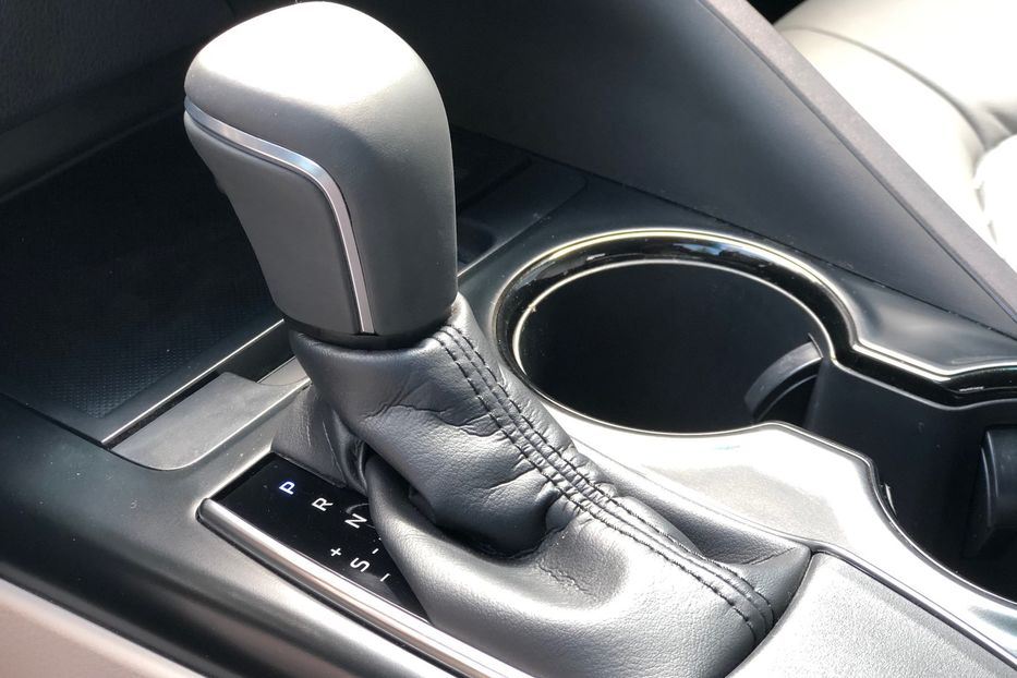 Продам Toyota Camry 2018 года в Киеве
