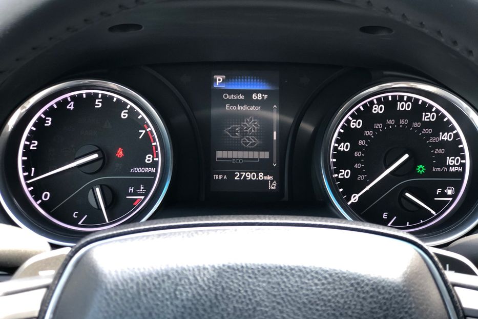 Продам Toyota Camry 2018 года в Киеве