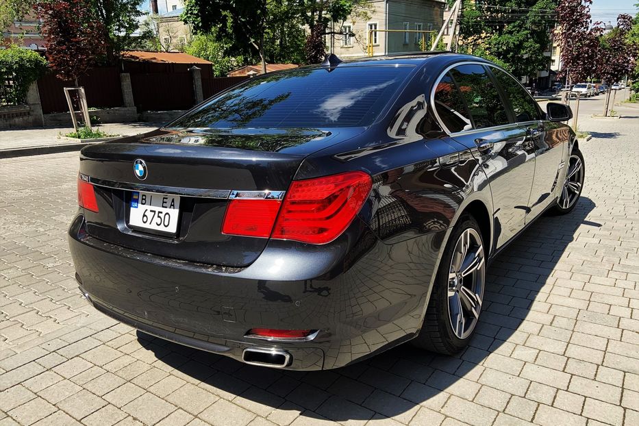 Продам BMW 740 2011 года в Черновцах