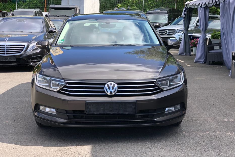 Продам Volkswagen Passat B8 2015 года в Киеве