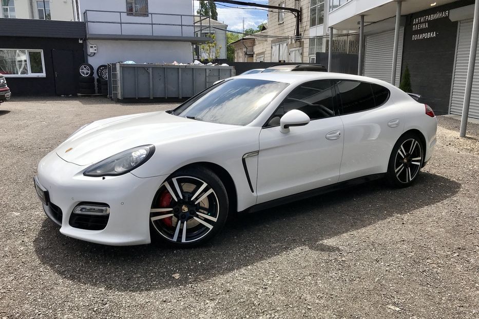 Продам Porsche Panamera GTS Официальный 2012 года в Киеве