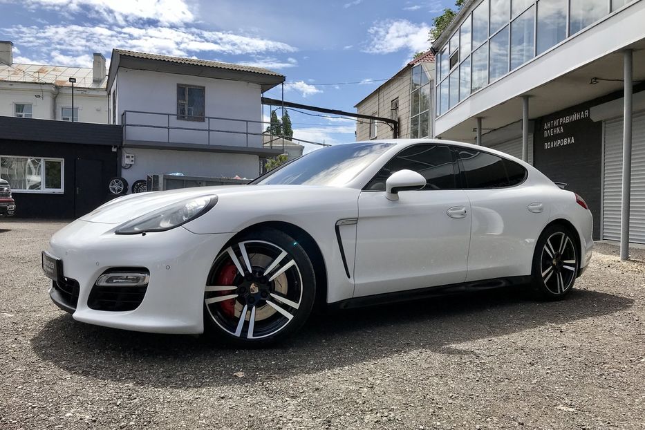 Продам Porsche Panamera GTS Официальный 2012 года в Киеве