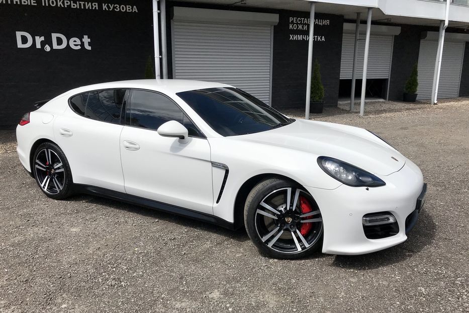 Продам Porsche Panamera GTS Официальный 2012 года в Киеве