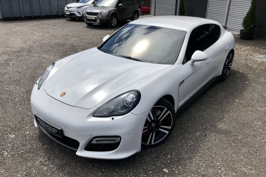 Продам Porsche Panamera GTS Официальный 2012 года в Киеве