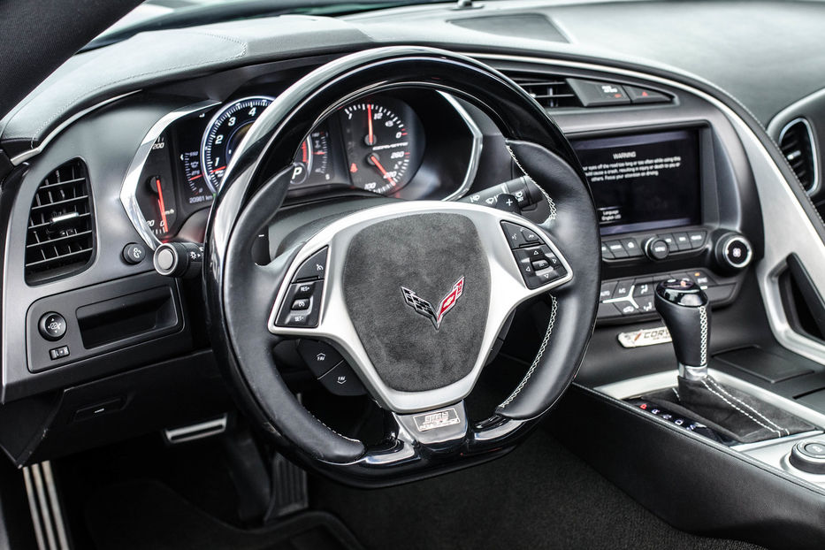 Продам Chevrolet Corvette Stingray 2015 года в Киеве