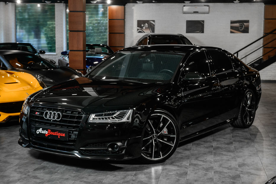 Продам Audi S8 (608 л.с.) Quattro 2016 года в Одессе