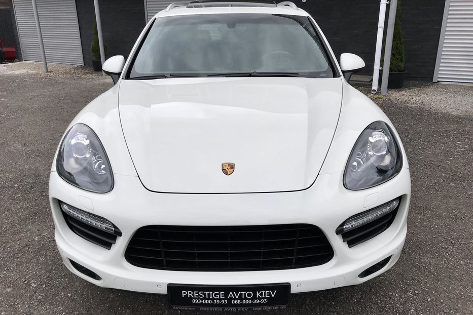 Продам Porsche Cayenne TURBO 2010 года в Киеве