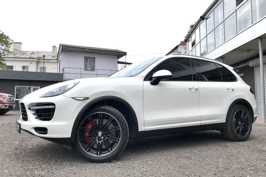 Продам Porsche Cayenne TURBO 2010 года в Киеве