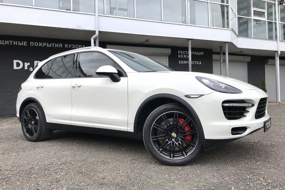 Продам Porsche Cayenne TURBO 2010 года в Киеве