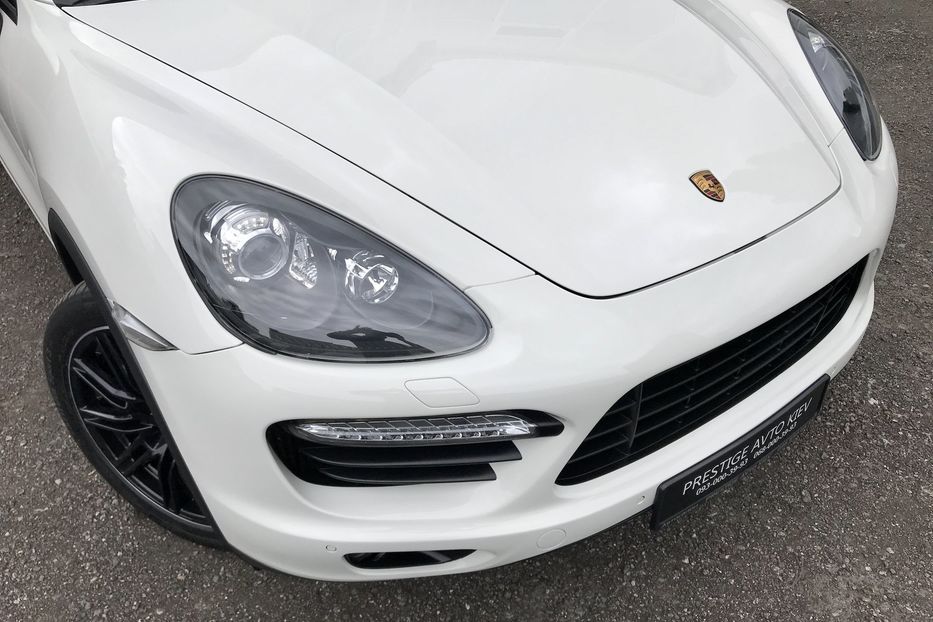 Продам Porsche Cayenne TURBO 2010 года в Киеве