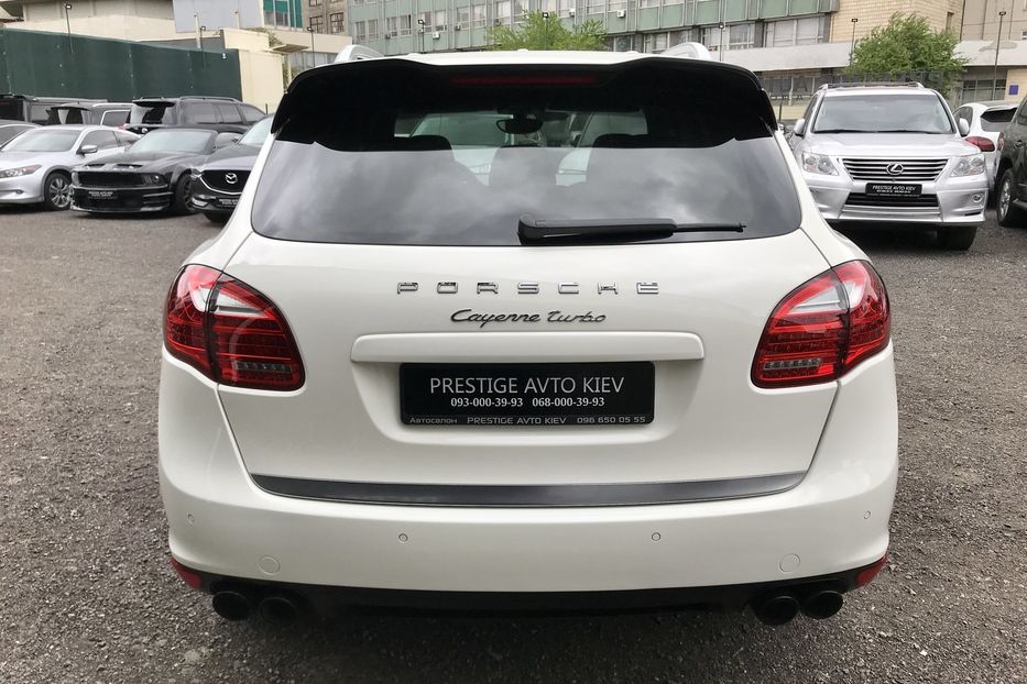 Продам Porsche Cayenne TURBO 2010 года в Киеве