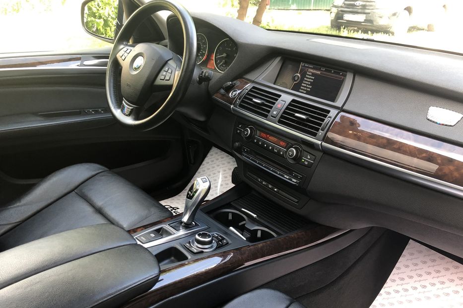 Продам BMW X5 2010 года в Одессе