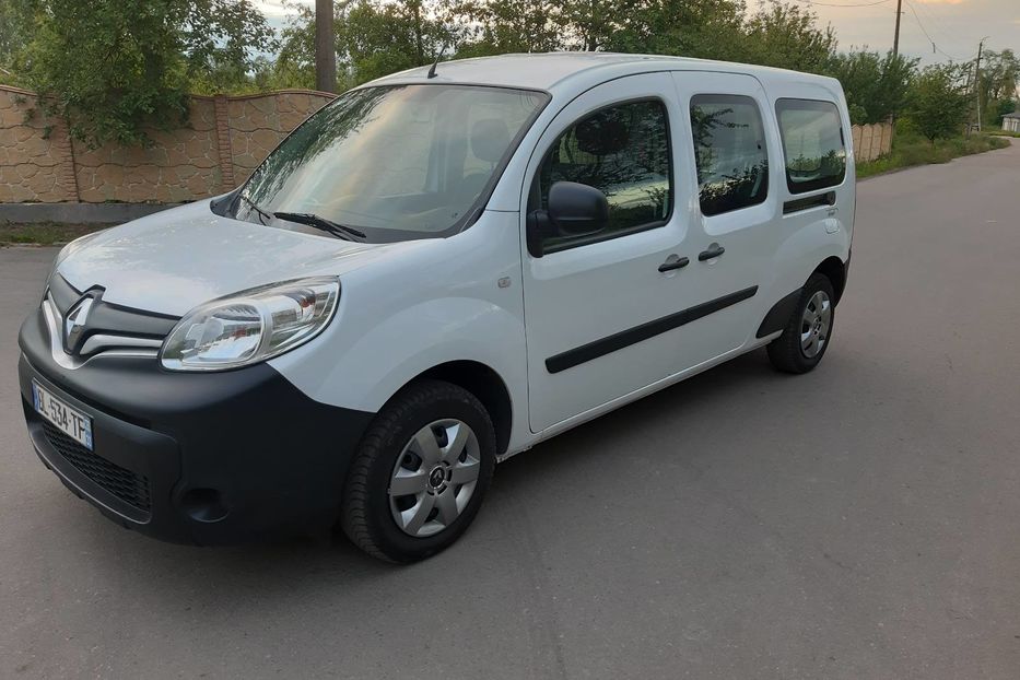 Продам Renault Kangoo пасс.  Passenger Original 66kw 2015 года в Львове