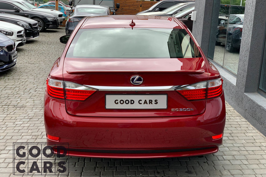 Продам Lexus ES 300  HYBRID 2014 года в Одессе