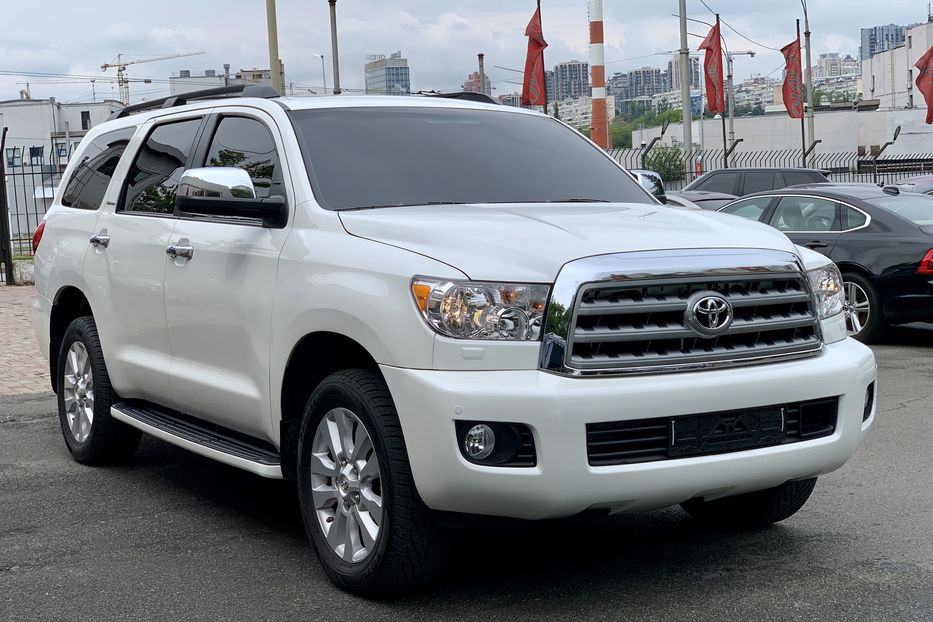 Продам Toyota Sequoia Platinum 2017 года в Киеве