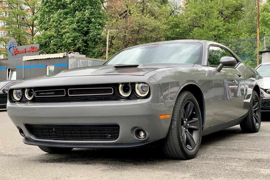 Продам Dodge Challenger 2017 года в Киеве