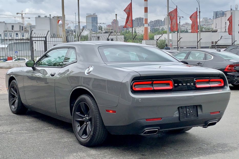 Продам Dodge Challenger 2017 года в Киеве