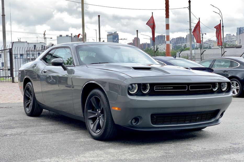 Продам Dodge Challenger 2017 года в Киеве