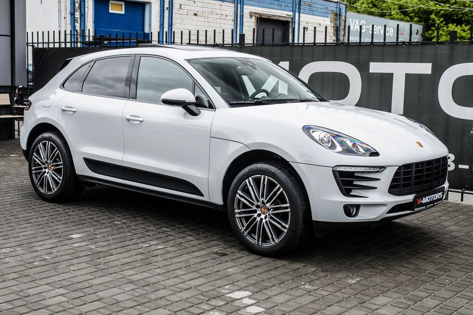 Продам Porsche Macan 2.0 Turbo 2018 года в Киеве