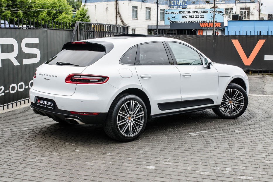 Продам Porsche Macan 2.0 Turbo 2018 года в Киеве