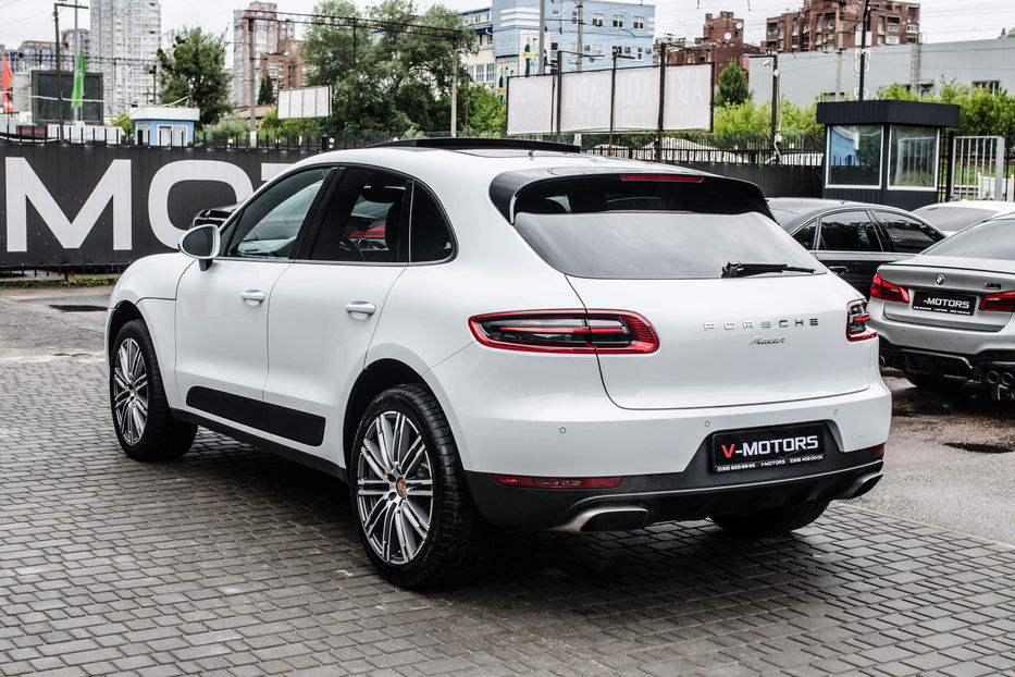 Продам Porsche Macan 2.0 Turbo 2018 года в Киеве