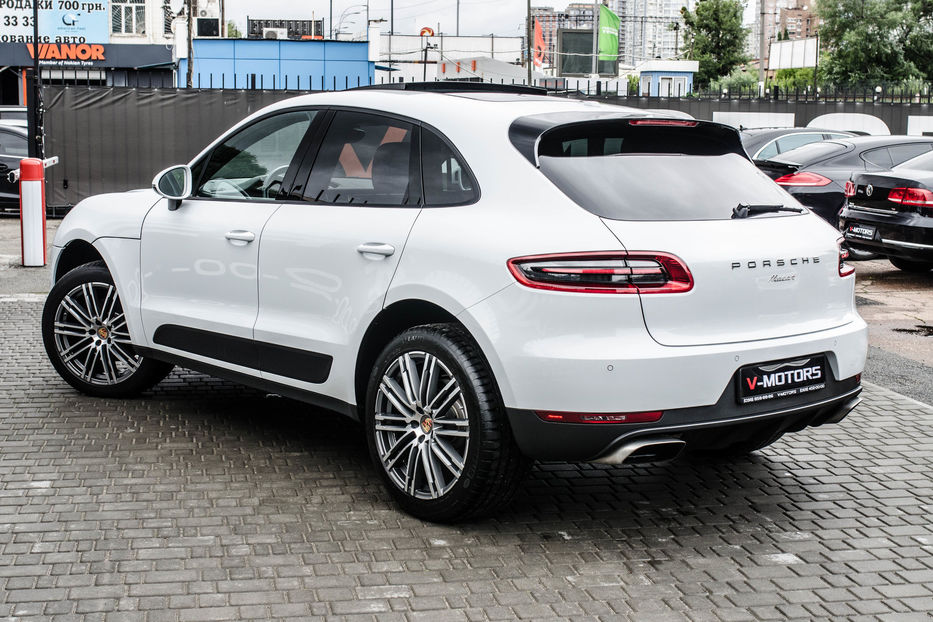 Продам Porsche Macan 2.0 Turbo 2018 года в Киеве