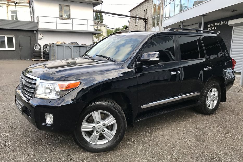 Продам Toyota Land Cruiser 200 PREMIUM Официальный 2014 года в Киеве